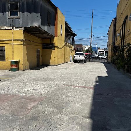 Oyo Hotel Linda Tijuana Buitenkant foto