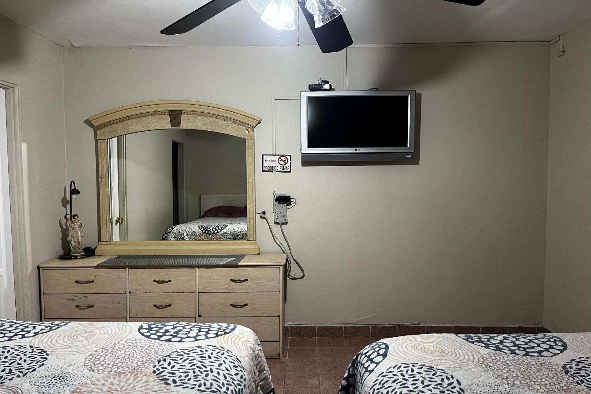 Oyo Hotel Linda Tijuana Buitenkant foto