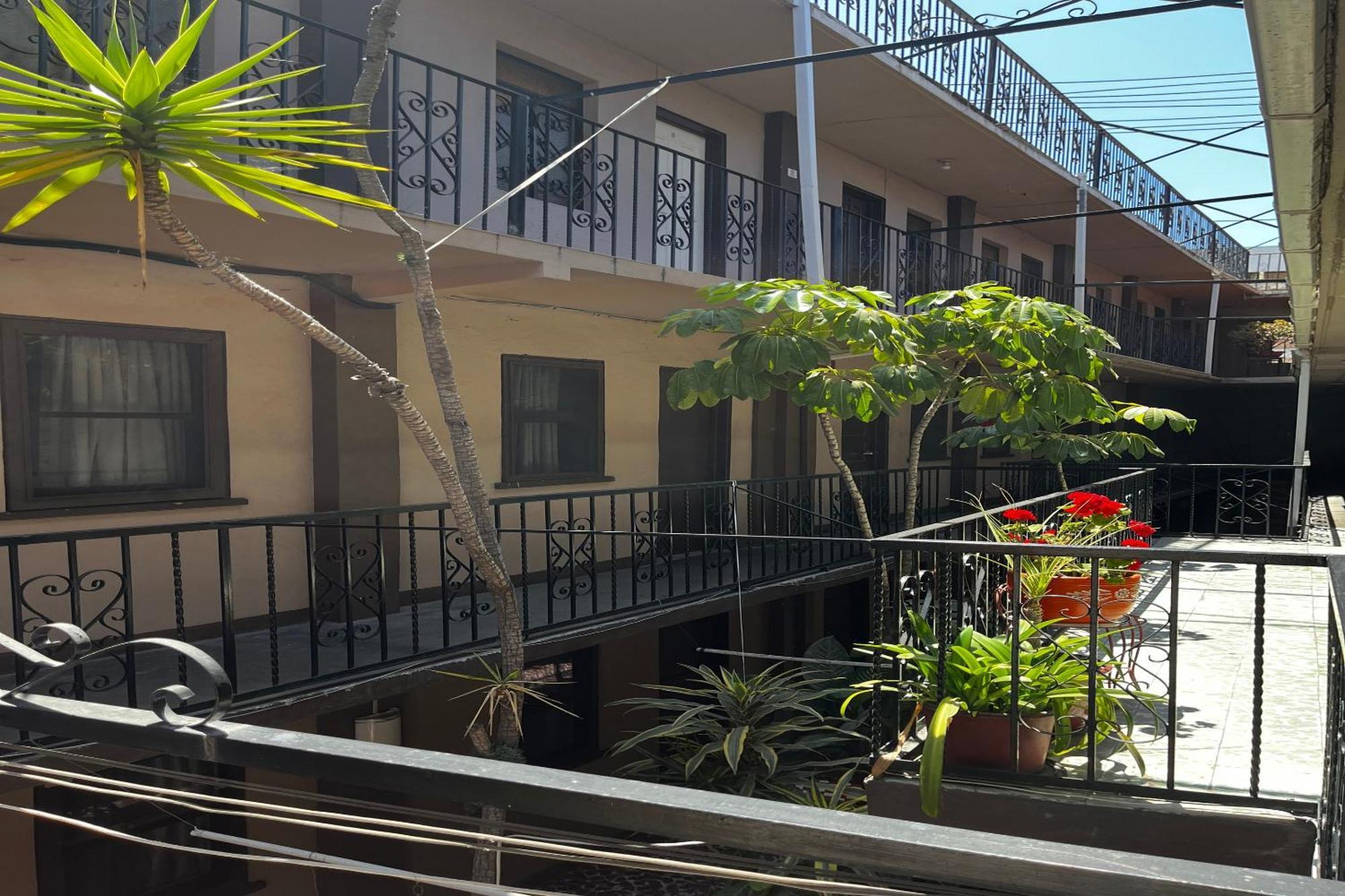 Oyo Hotel Linda Tijuana Buitenkant foto