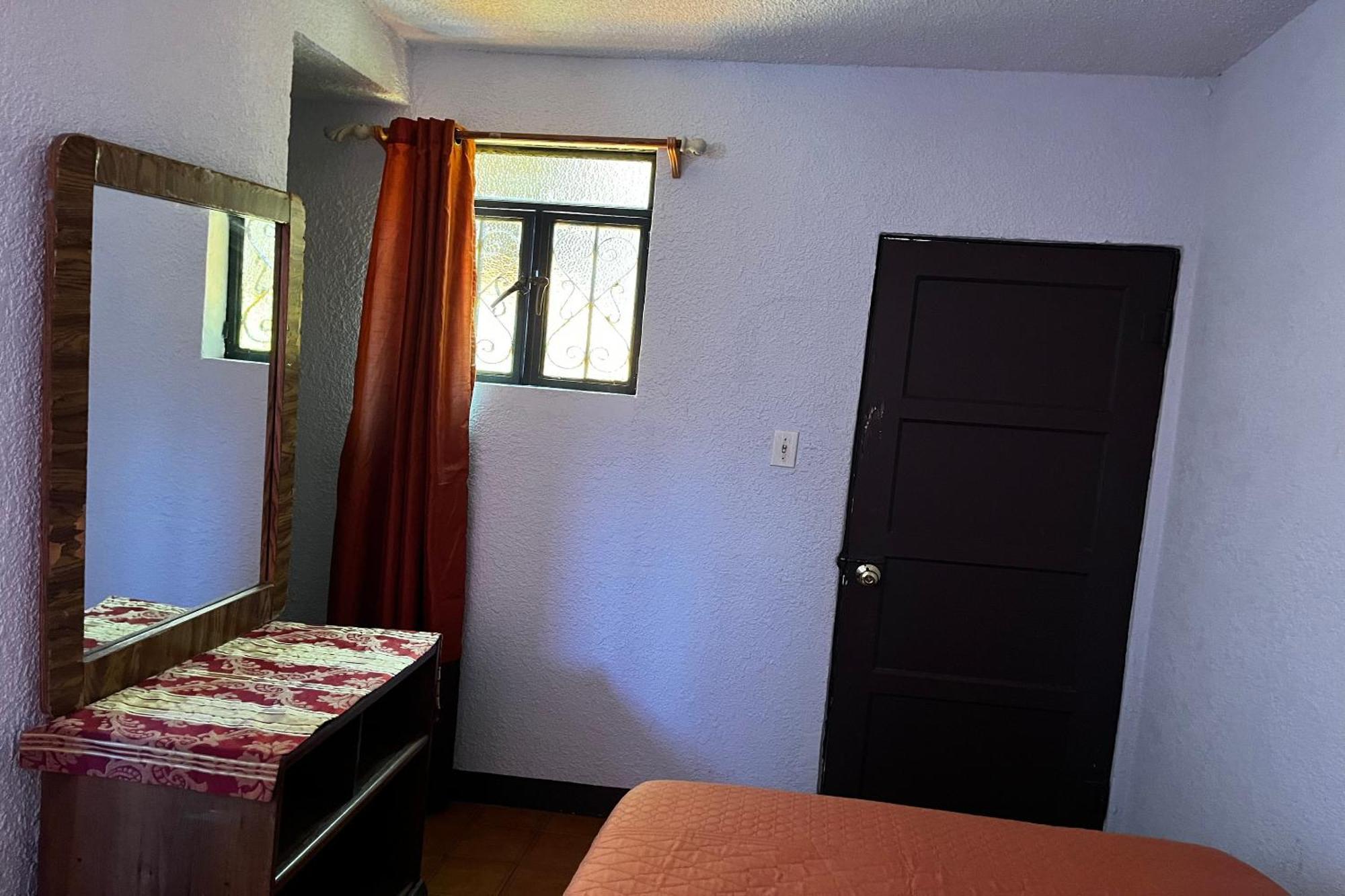 Oyo Hotel Linda Tijuana Buitenkant foto