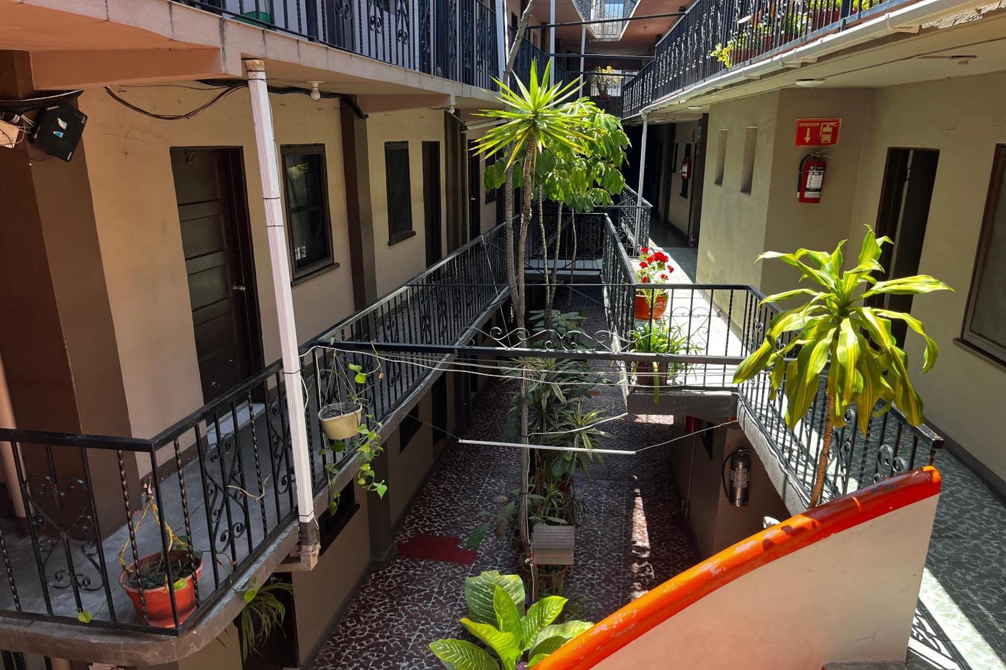Oyo Hotel Linda Tijuana Buitenkant foto